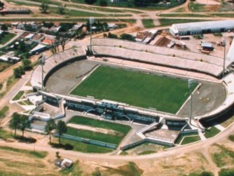  Estadio Atilio Paiva Olivera